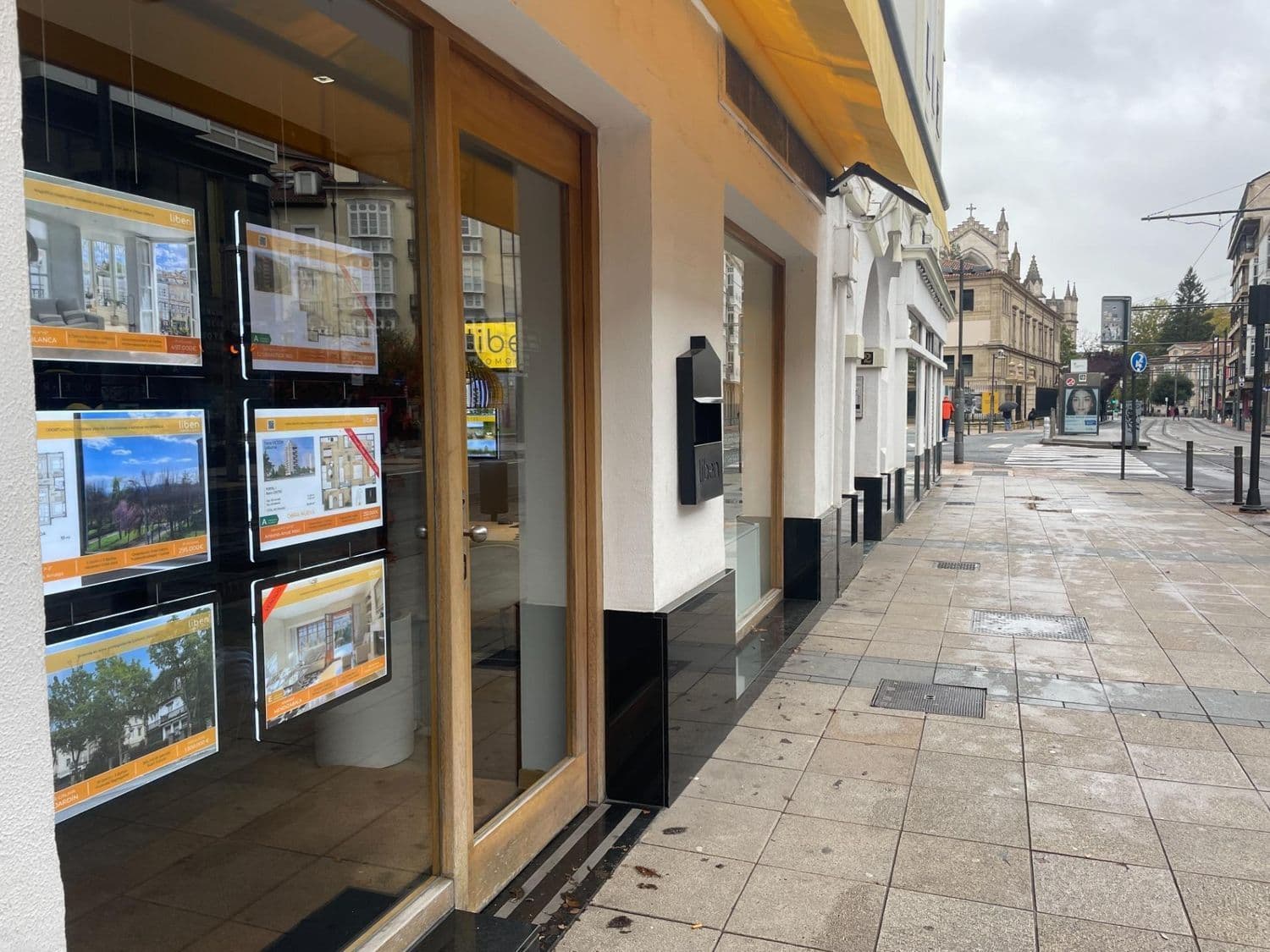 OPORTUNIDAD INVERSORES O EMPRENDEDORES. ÚNICO LOCAL EN VENTA EN GENERAL ALAVA. - imagen 4