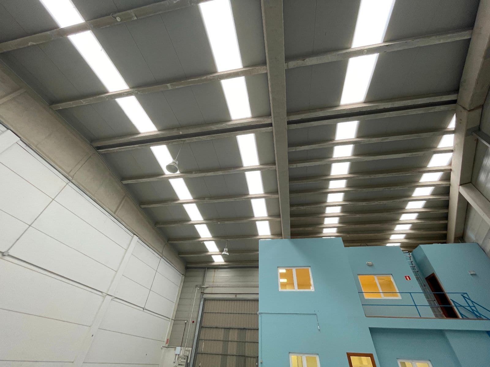 Se vende amplia nave industrial en el polígono Uritiasolo.  Exento de los procedimientos de declaración en materia de calidad de suelo - imagen 26