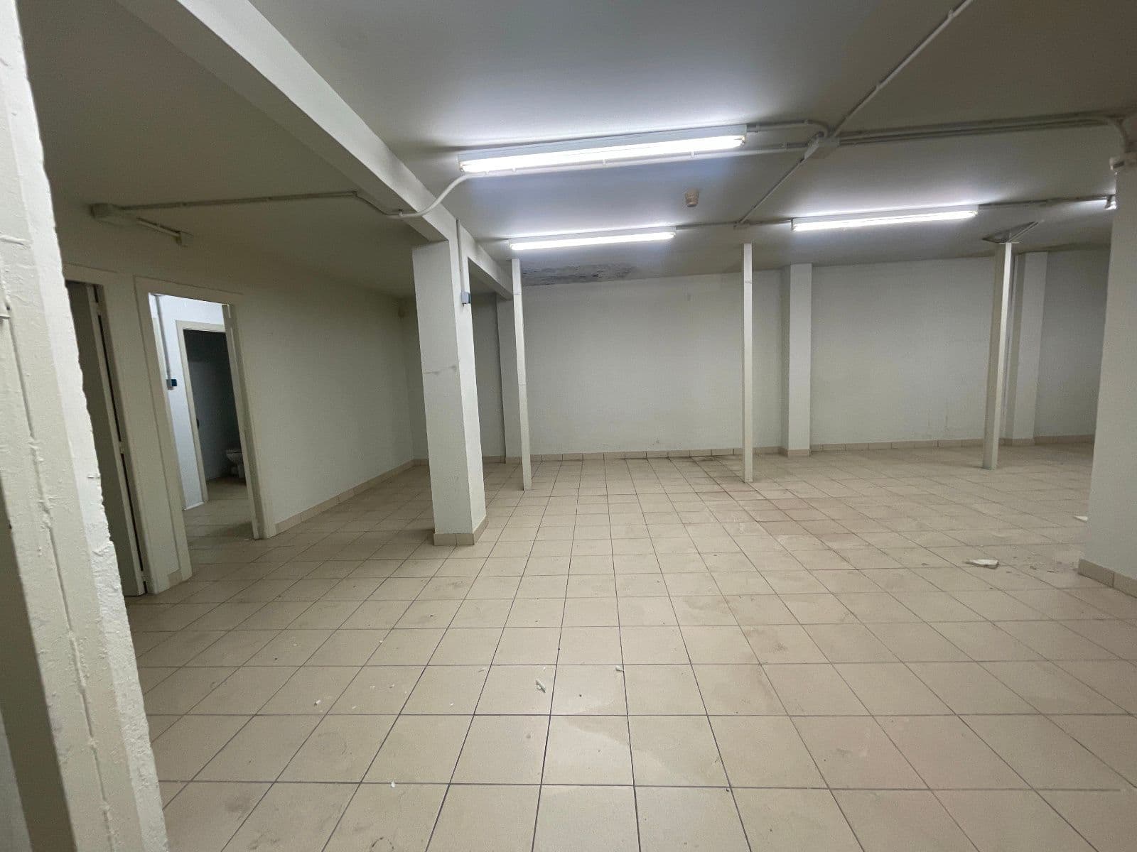 SE VENDE LOCAL EN CALLE FLORIDA 54 - imagen 20