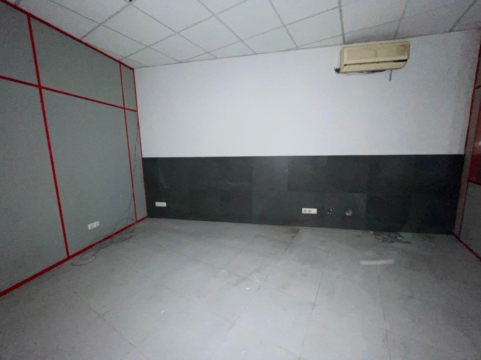 SE VENDE LOCAL EN LA REFORMADA CALLE ALDAVE - imagen 14