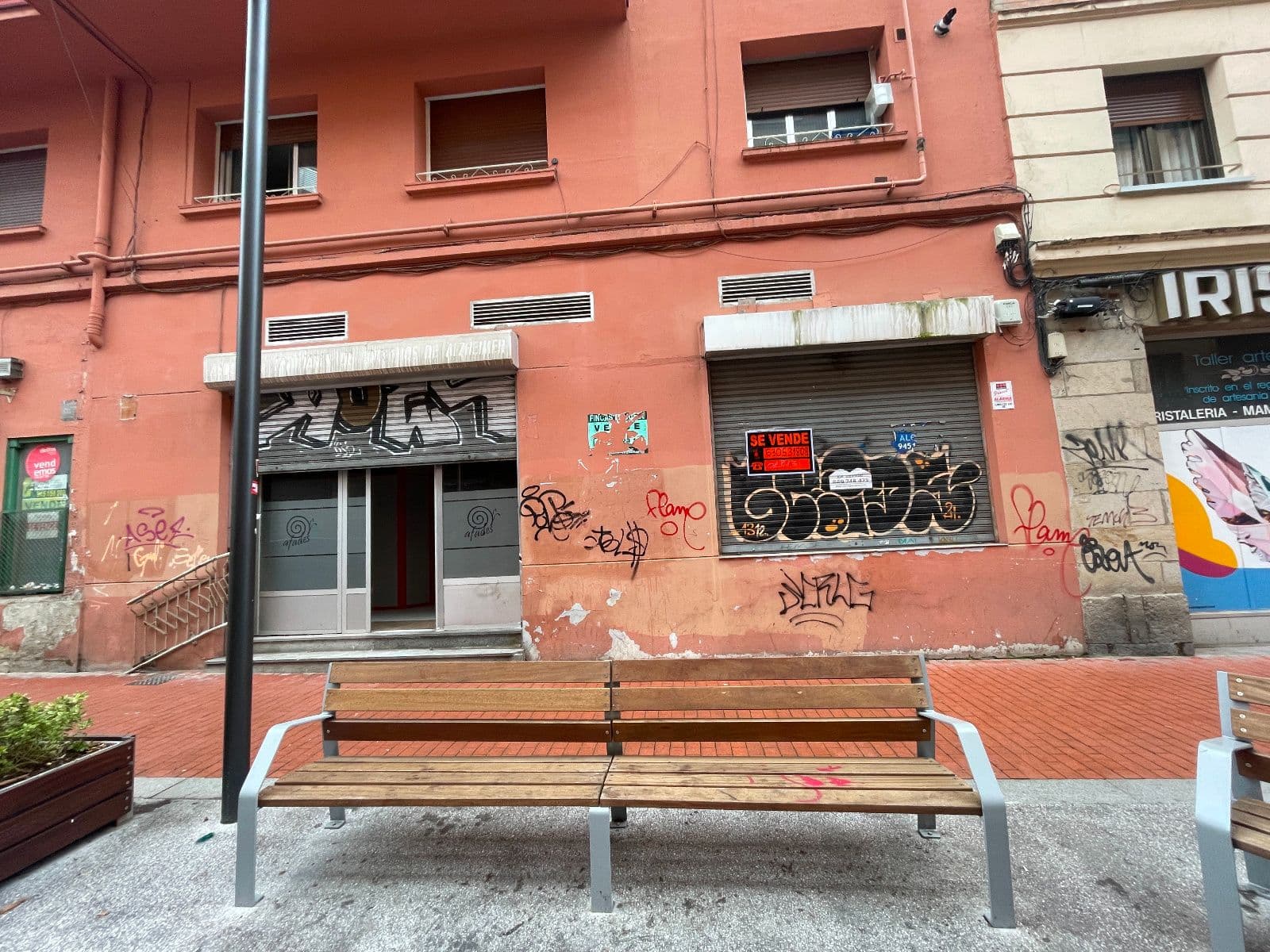 SE VENDE LOCAL EN LA REFORMADA CALLE ALDAVE - imagen 23