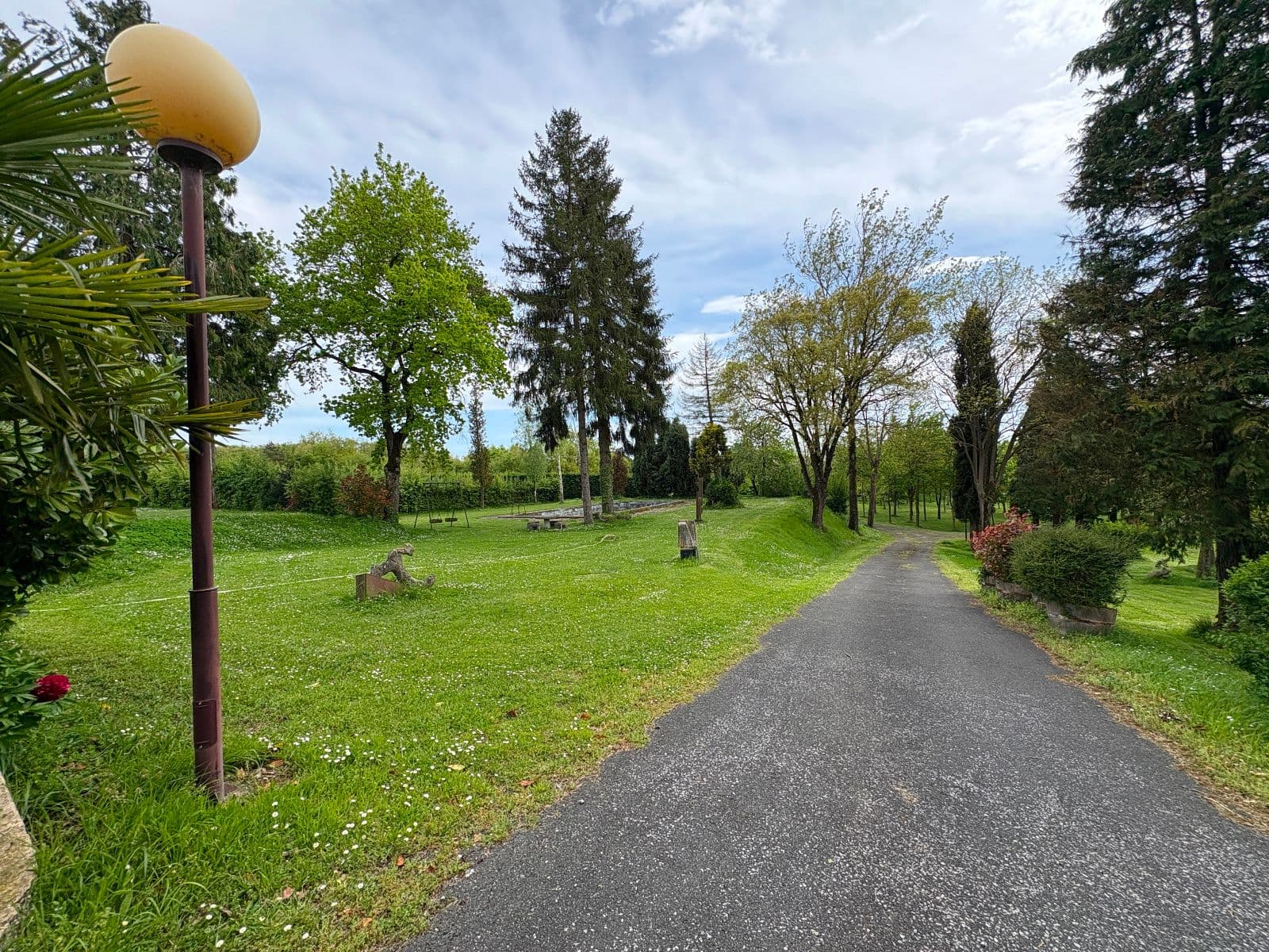 SE VENDE VIVIENDA FAMILIAR ÚNICA EN URRUNAGA. IDÓNEA PARA PROYECTO DE INVERSIÓN. - imagen 9