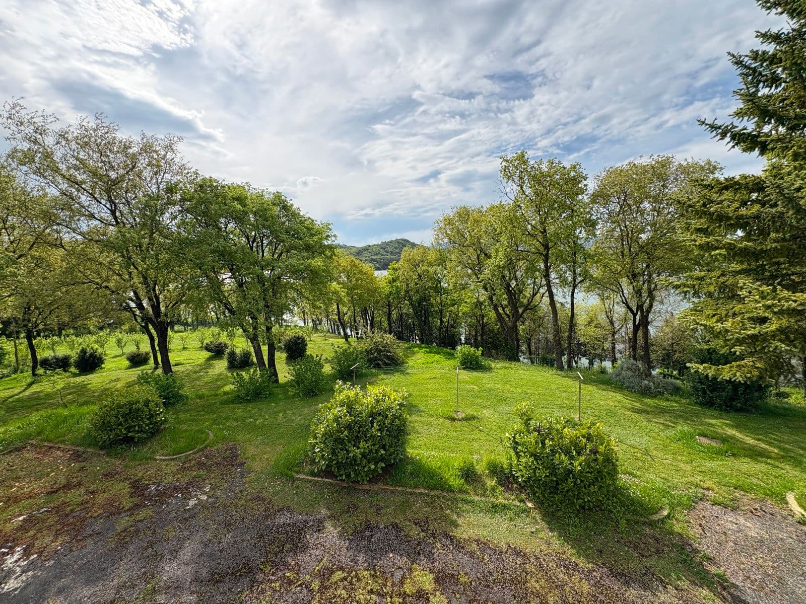 SE VENDE VIVIENDA FAMILIAR ÚNICA EN URRUNAGA. IDÓNEA PARA PROYECTO DE INVERSIÓN. - imagen 12