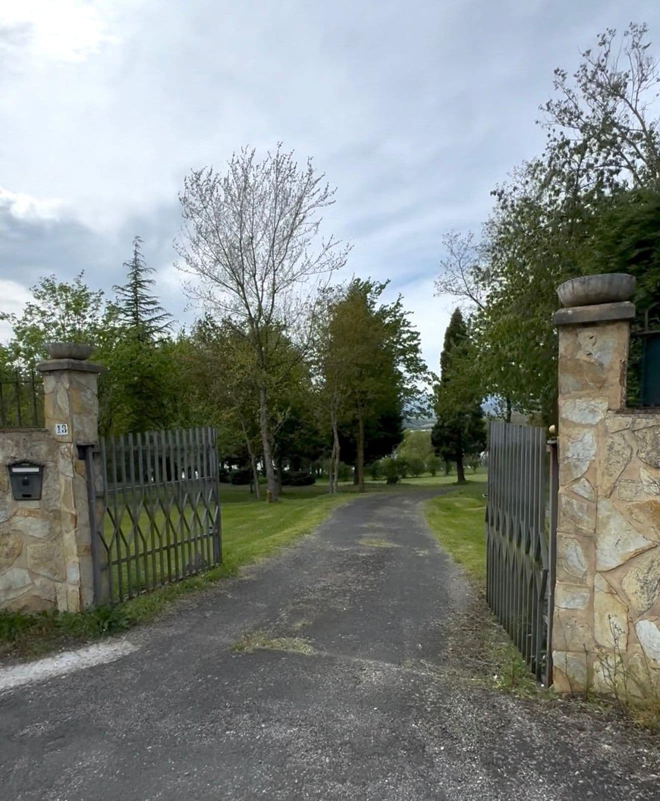 SE VENDE VIVIENDA FAMILIAR ÚNICA EN URRUNAGA. IDÓNEA PARA PROYECTO DE INVERSIÓN. - imagen 26