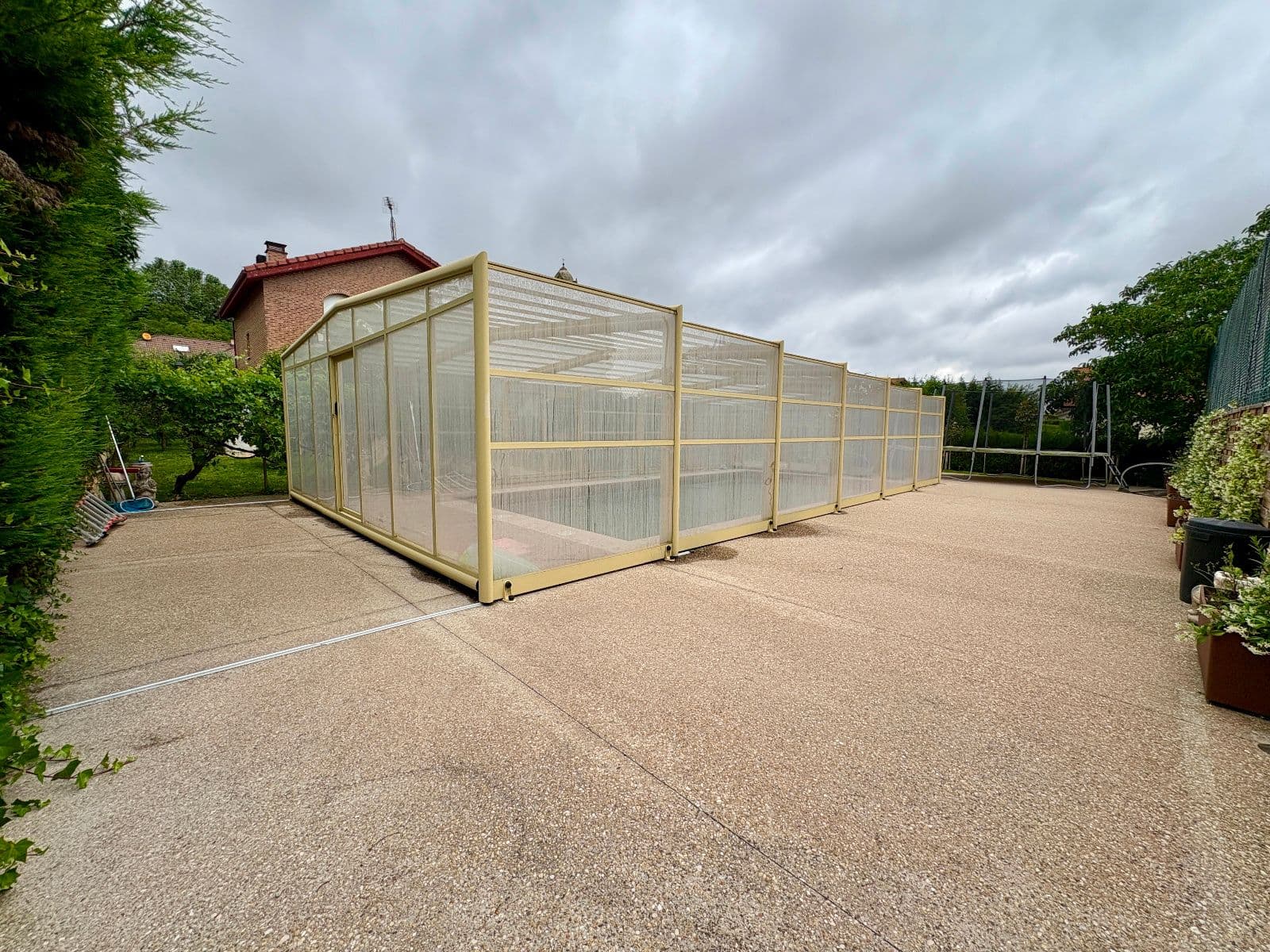 Se vende chalet independiente con jardín y piscina en Etxabarri-Ibiña. - imagen 47