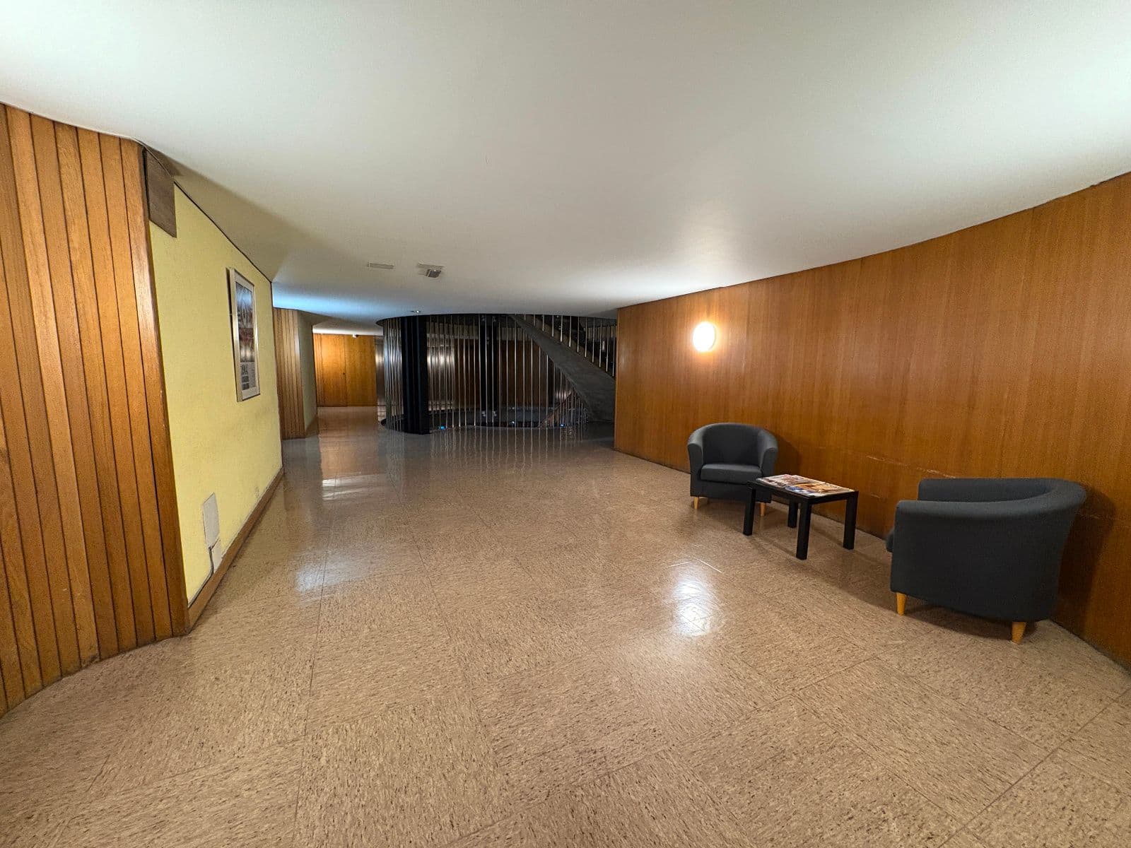 SE ALQUILAN Y VENDEN OFICINAS EN GENERAL ALAVA - imagen 11