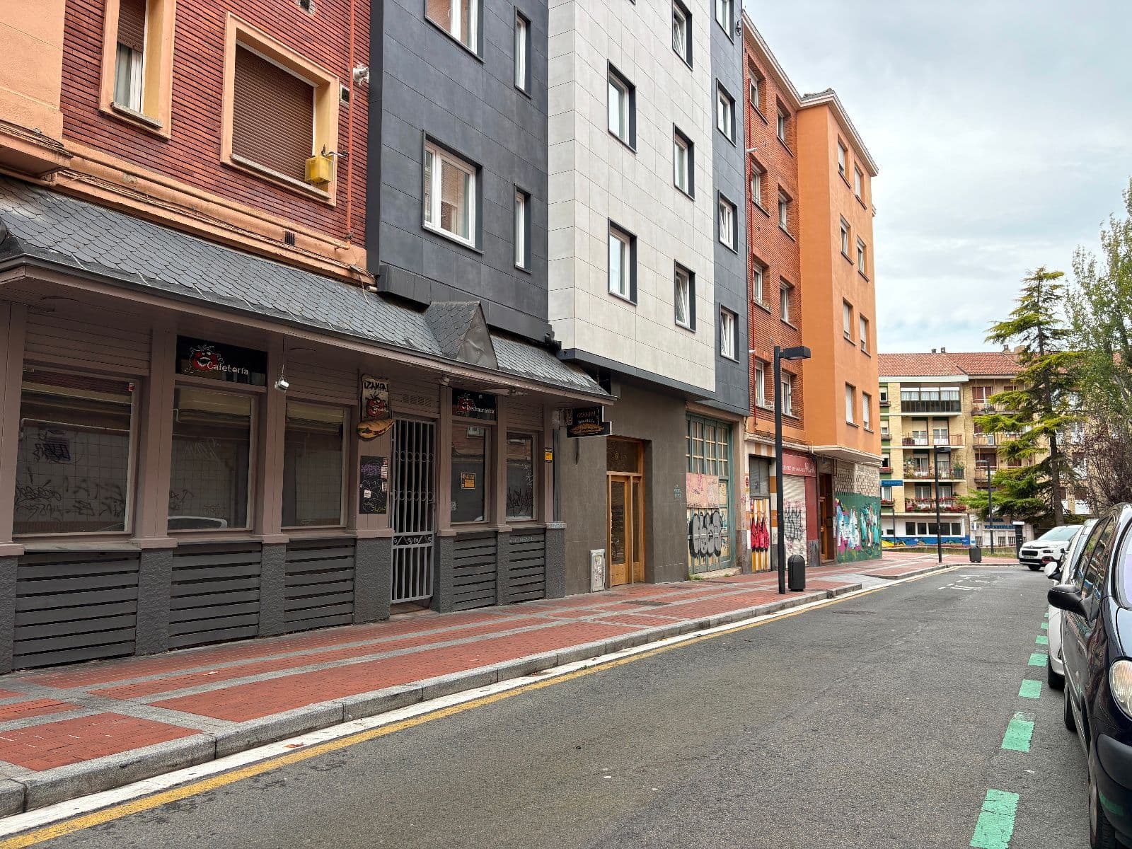 SE VENDE piso en rentabilidad 6% junto al centro en  Manuel Díaz de Arcaya. - imagen 23