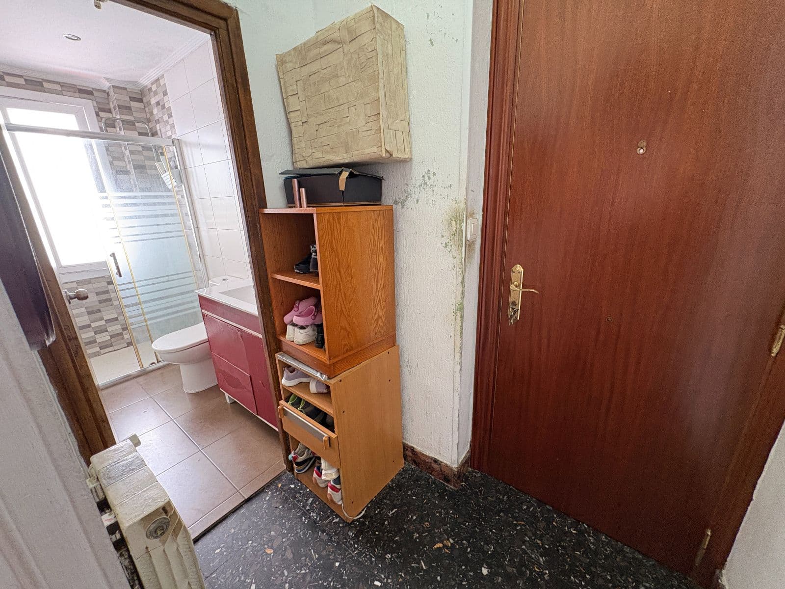 SE VENDE piso en rentabilidad 6% junto al centro en  Manuel Díaz de Arcaya. - imagen 8