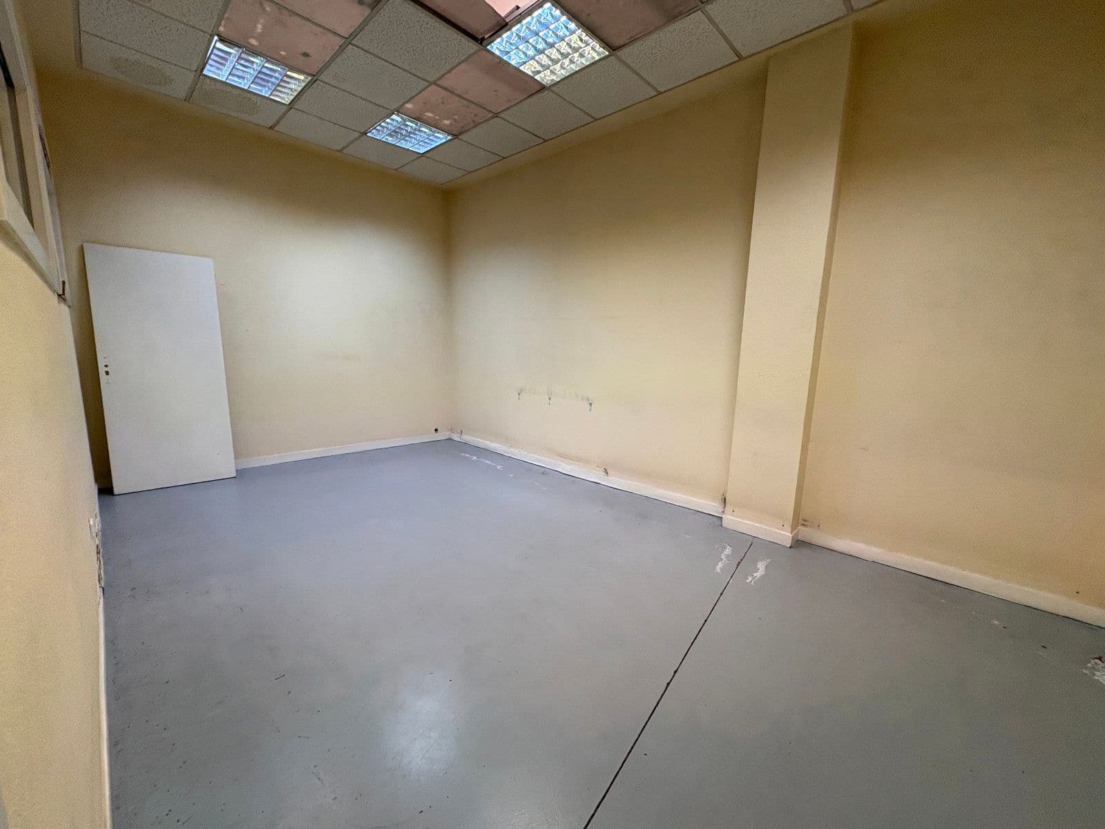 Local comercial en venta en calle Badaia, 25 – Zona Palacio de Congresos - imagen 8