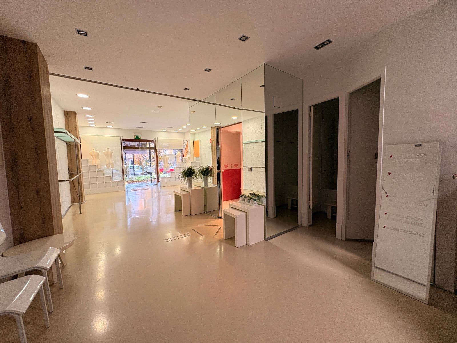 SE VENDE  Y SE ALQUILA LOCAL COMERCIAL EN AVENIDA GASTEIZ - imagen 5
