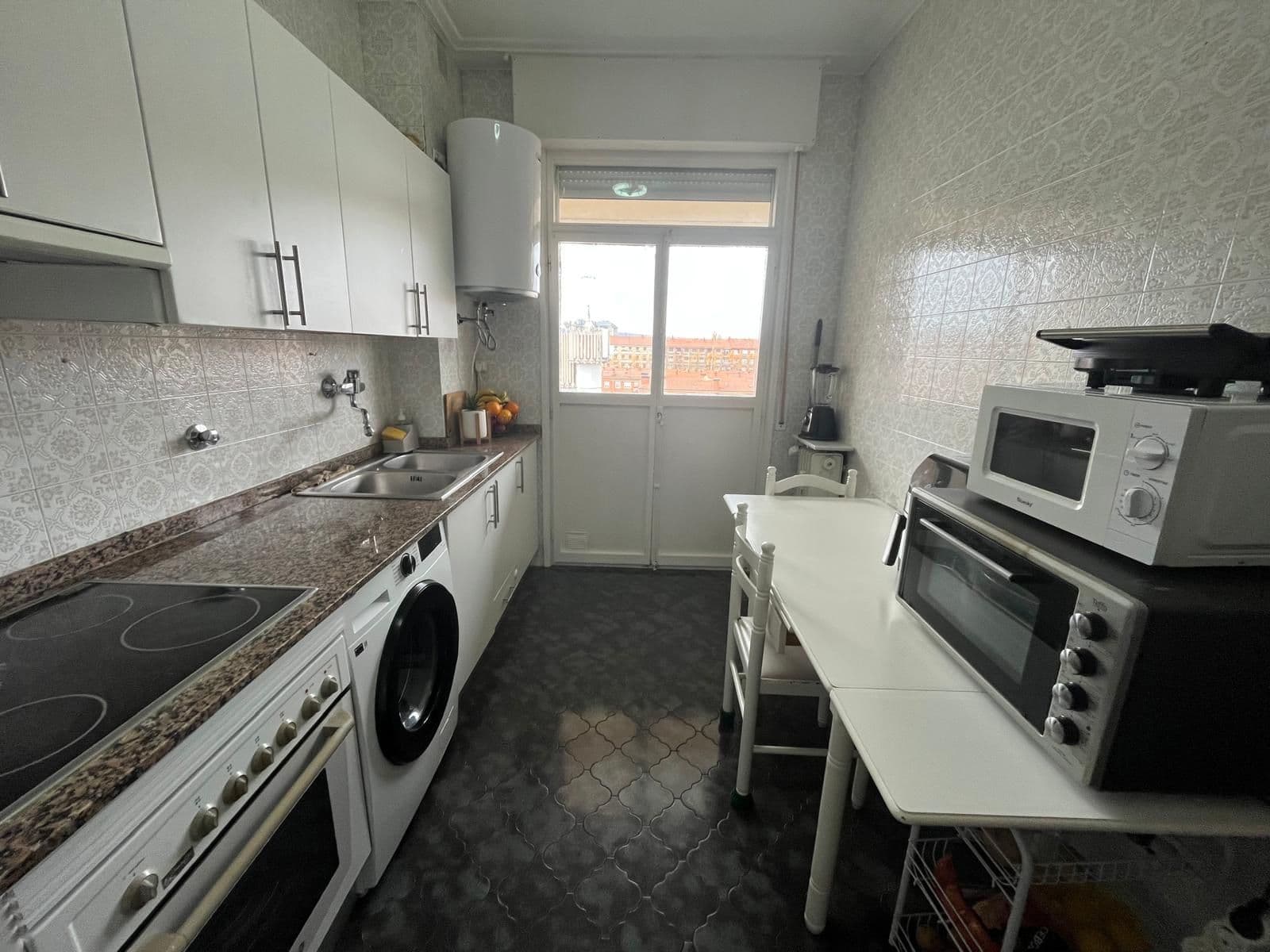 SE VENDE Piso en calle Paraguay con inquilino. - imagen 3