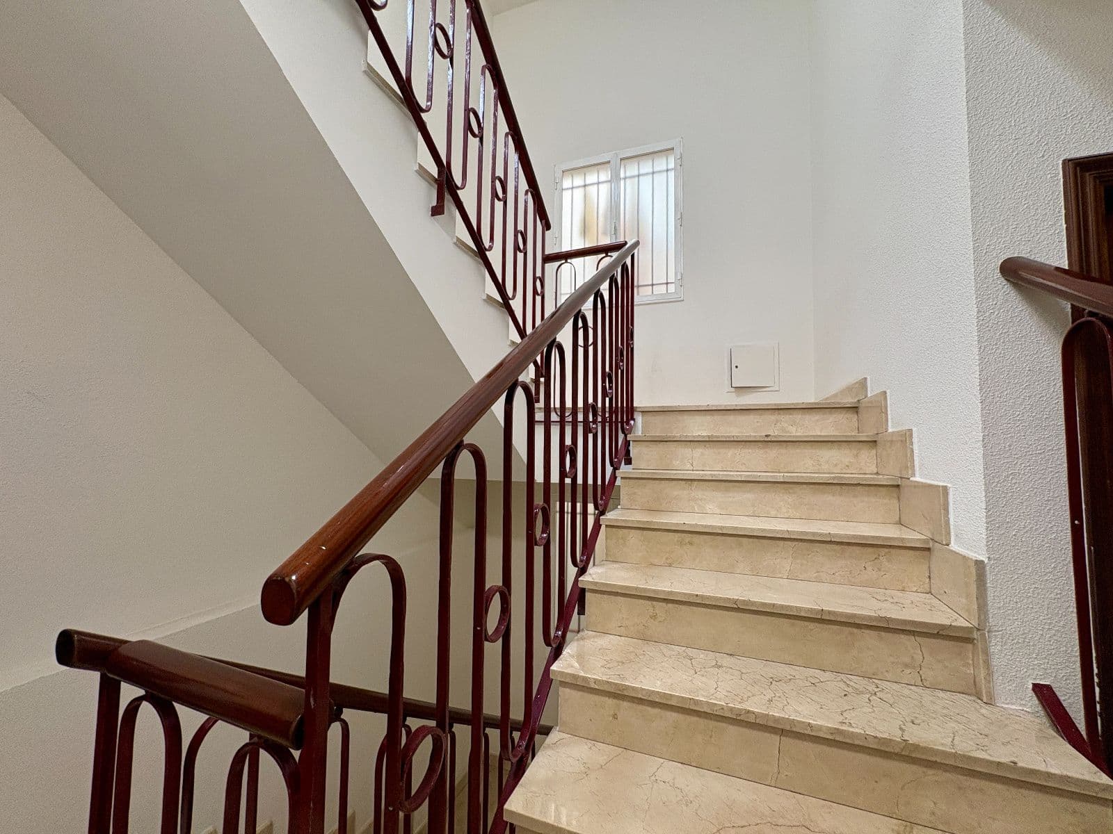 Se vende piso en calle San Antonio de 98m2 y dos habitaciones . - imagen 26