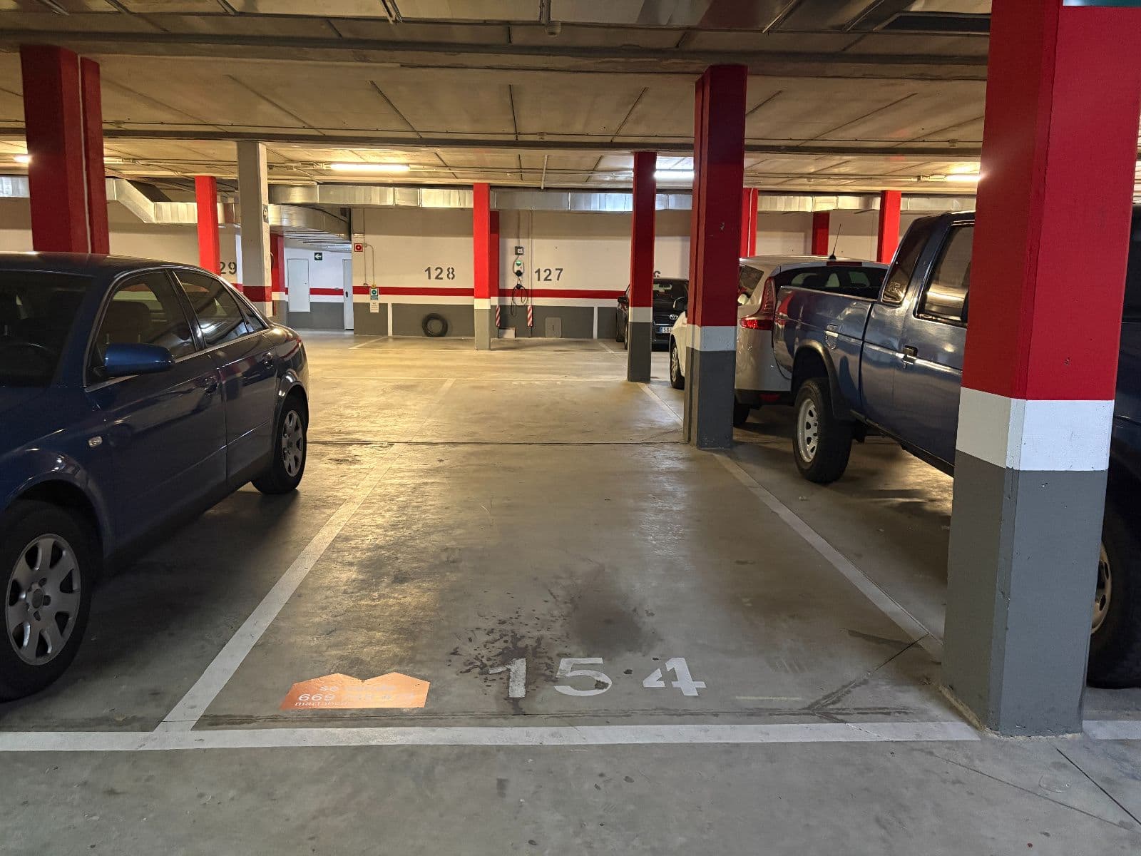 SE VENDE Amplia plaza de garaje en Aretxabaleta – Calle Ocáriz - imagen 3
