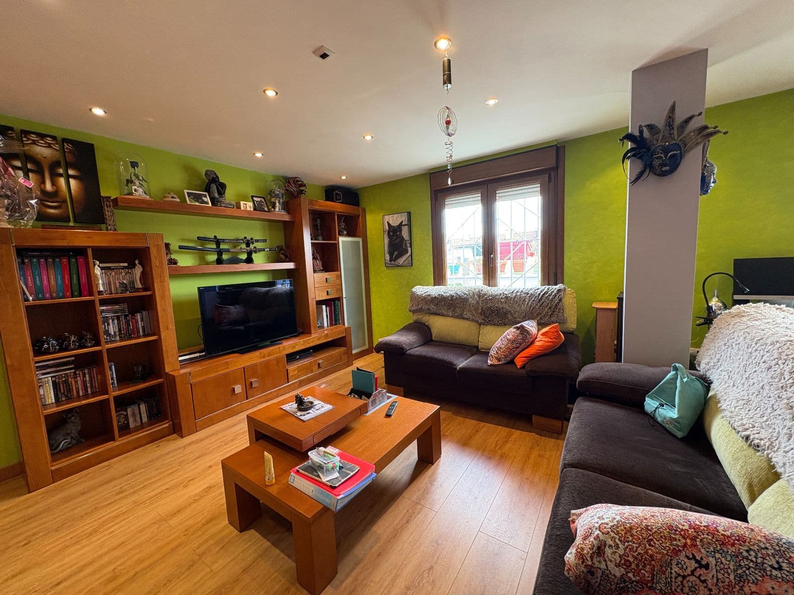 SE VENDE Piso reformado con terraza de 20 m² en Portal de Arriaga - imagen 2
