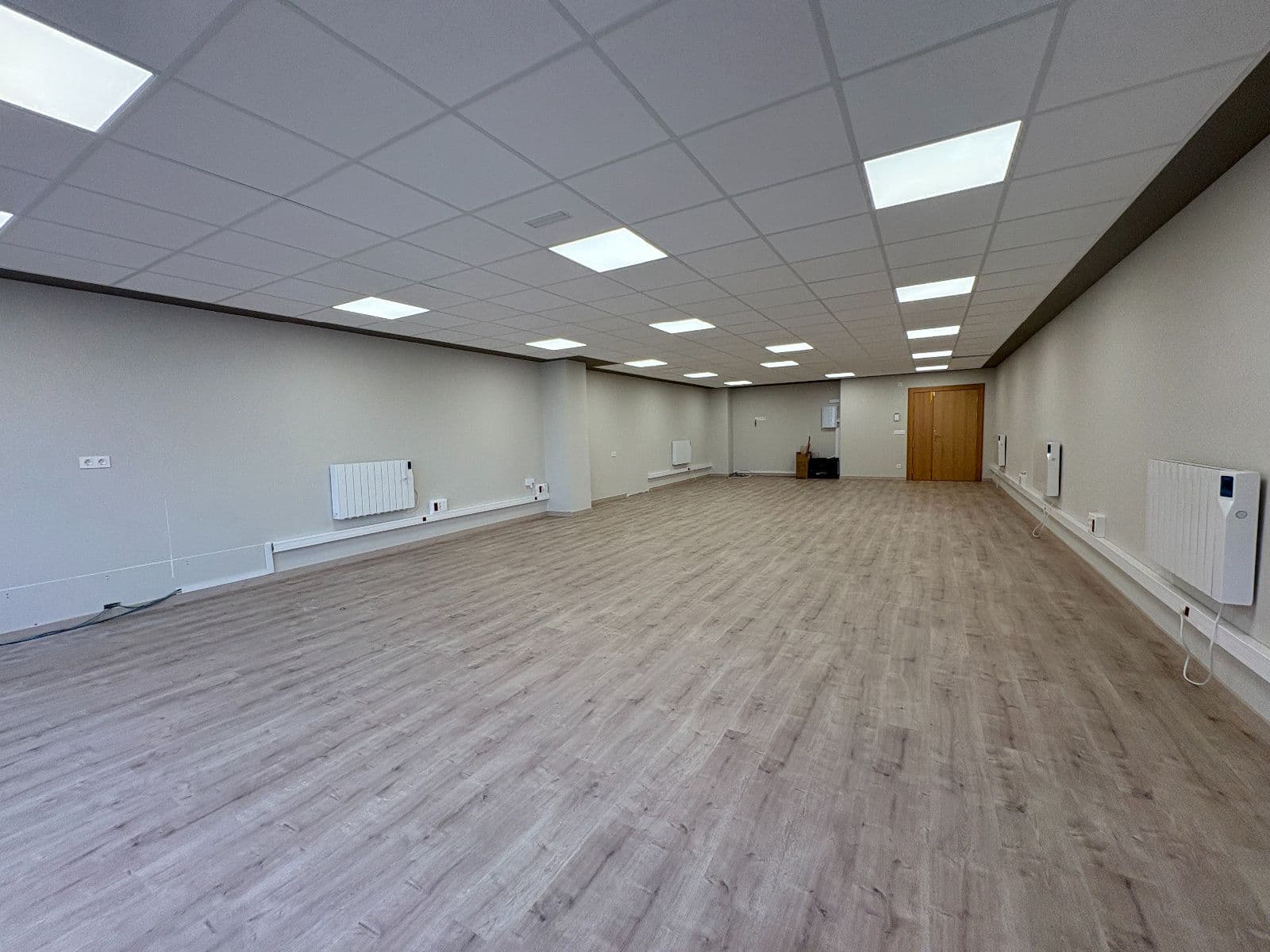Se alquila oficina reformada de 130 m² en el centro de Vitoria - imagen 5