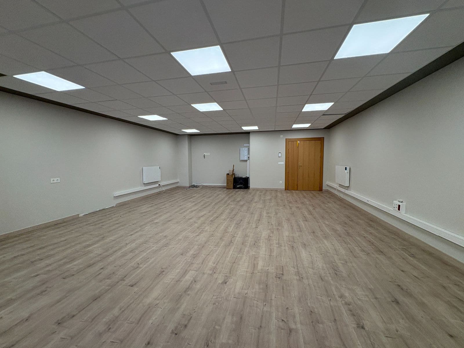 Se alquila oficina reformada de 130 m² en el centro de Vitoria - imagen 8