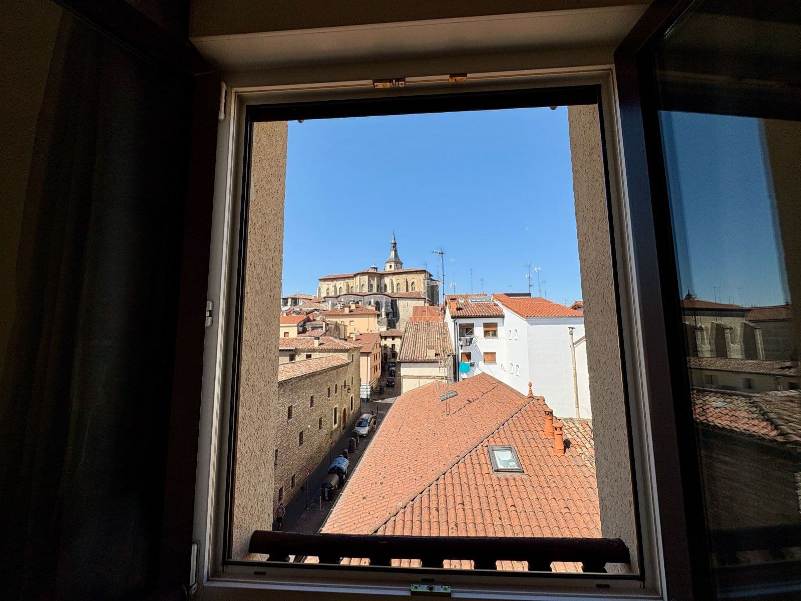 Se vende exclusivo duplex reformado con vistas privilegiadas - imagen 27