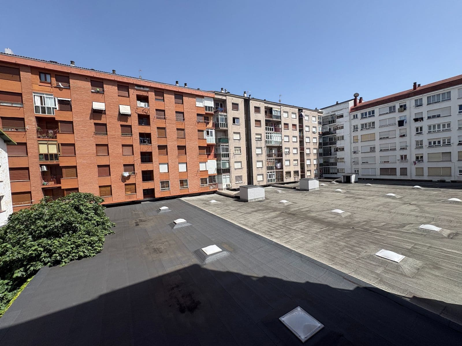 Se vende piso junto a Avenida Gasteiz - imagen 21
