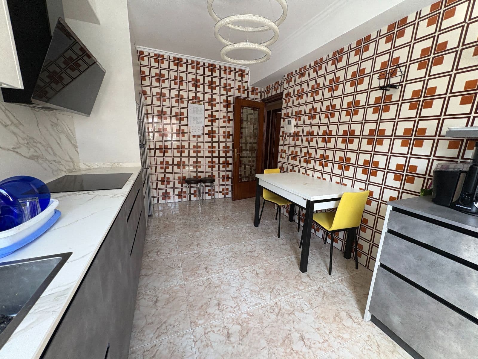 Se vende piso junto a Avenida Gasteiz - imagen 6