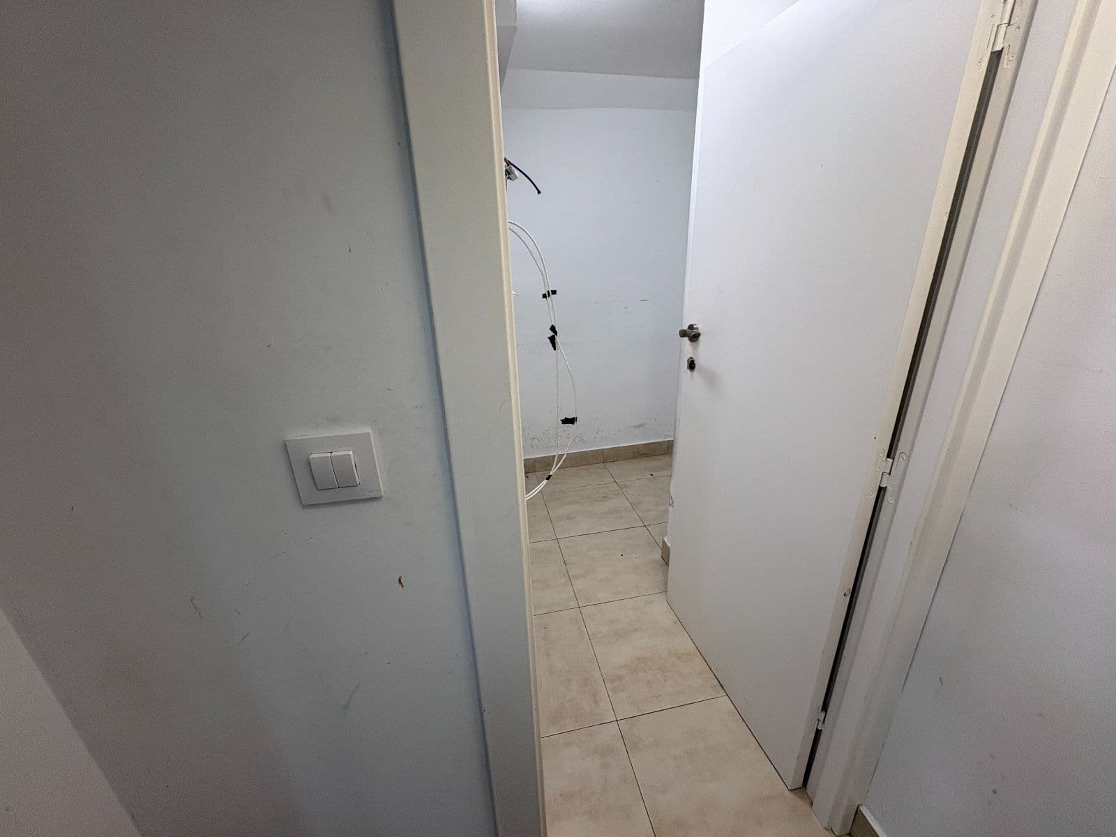 Se alquila local comercial de 450 m² con salida de humos por 1.900 €/mes - imagen 18