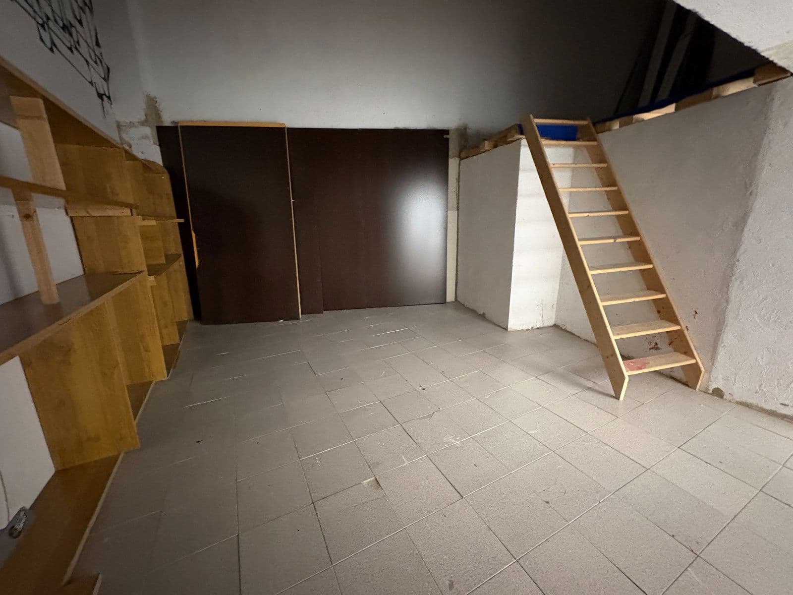 Se alquila local comercial de 450 m² con salida de humos por 1.900 €/mes - imagen 22