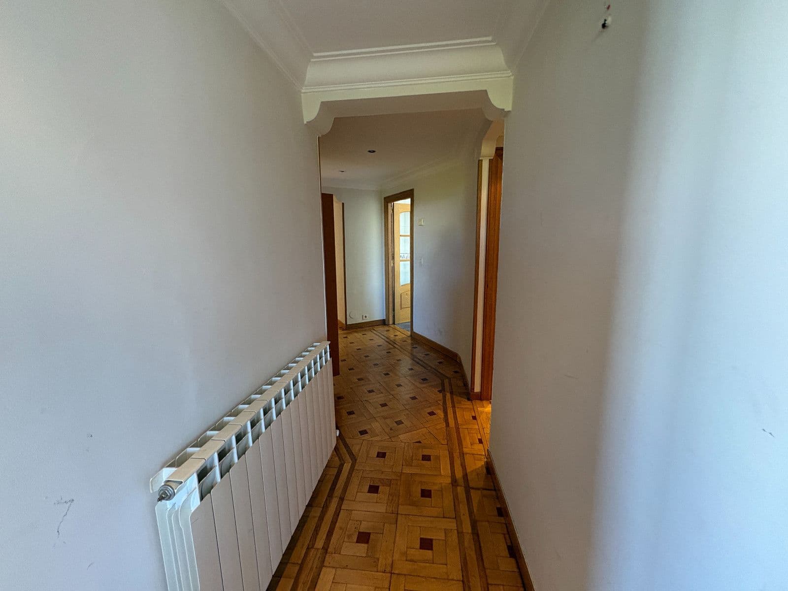 Se vende piso en Angulema con vistas al Corte Inglés. - imagen 22
