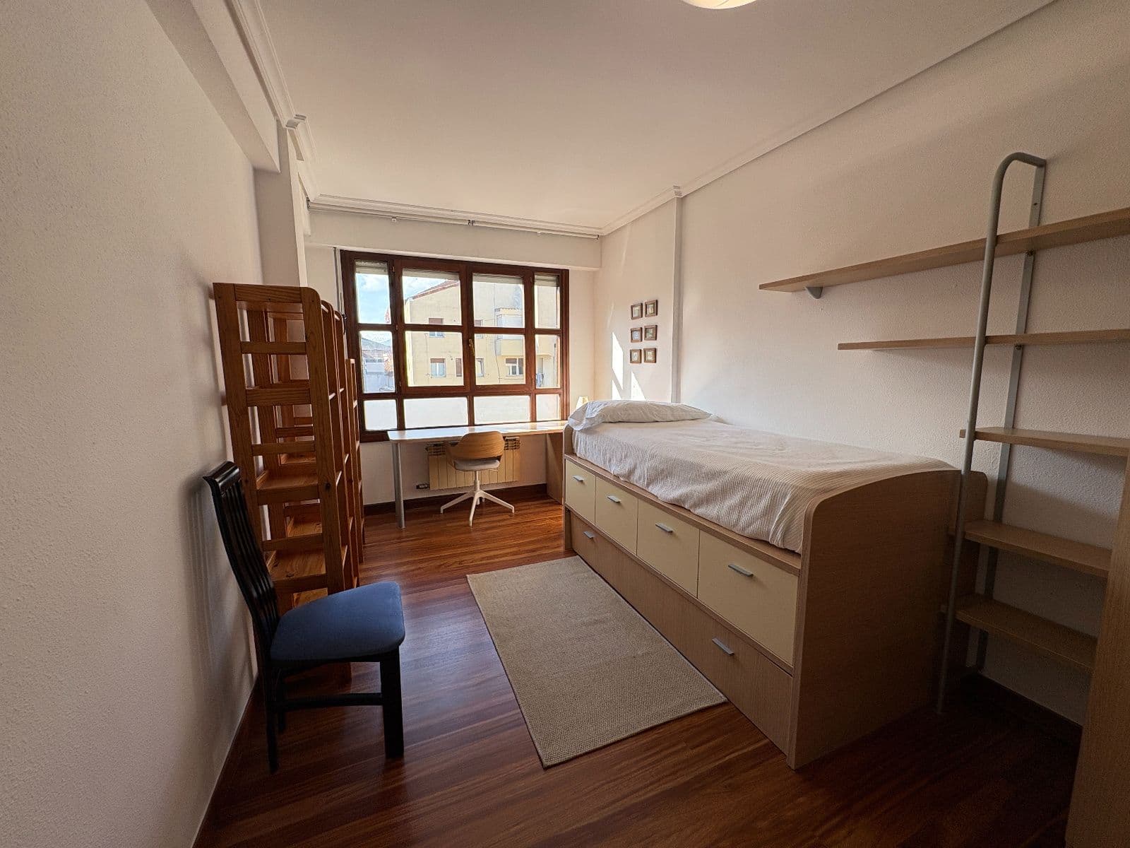 Se vende piso en Florida con garaje y txoko - imagen 37