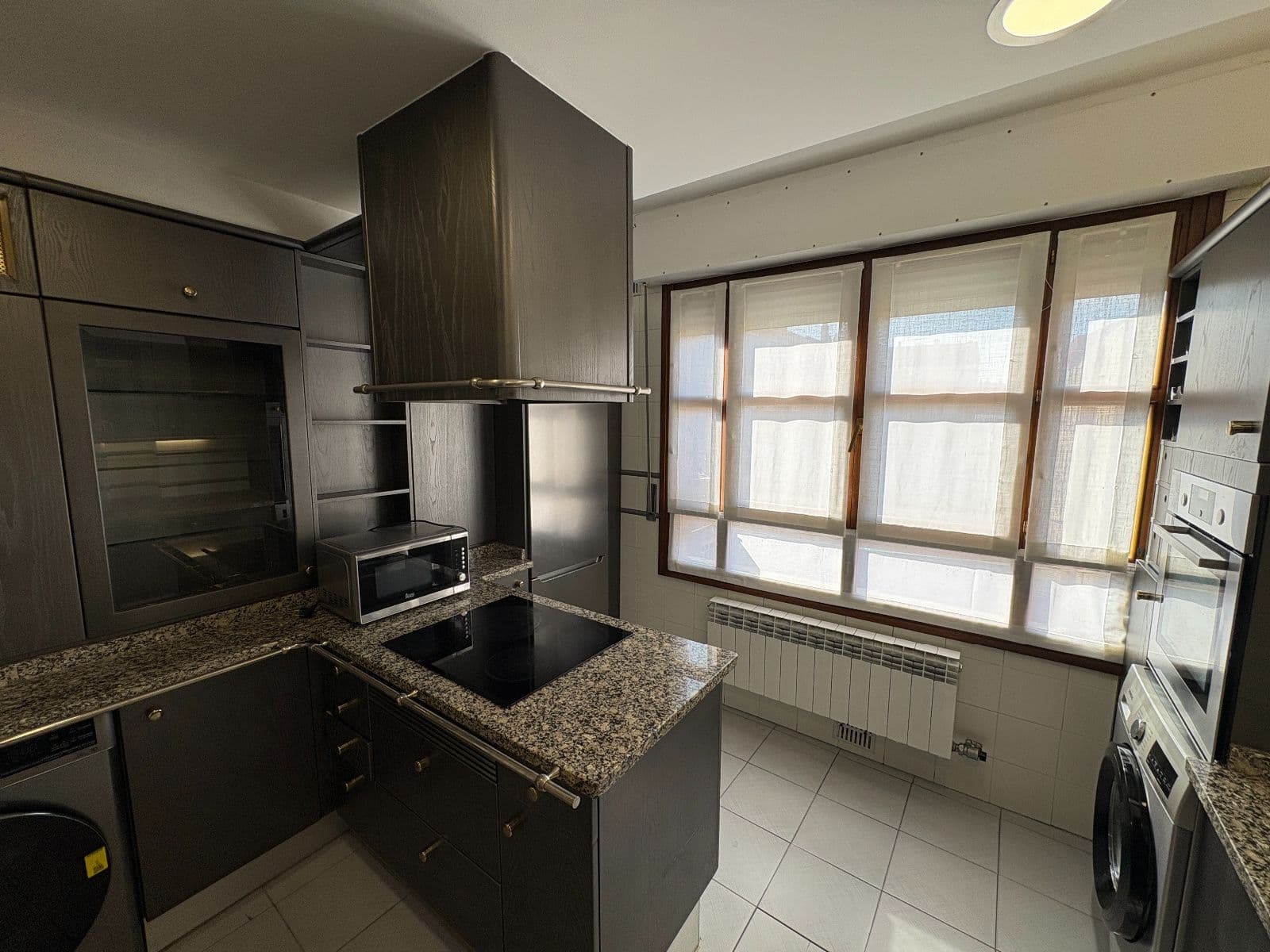 Se vende piso en Florida con garaje y txoko - imagen 13