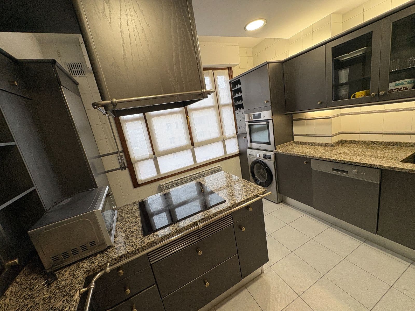 Se vende piso en Florida con garaje y txoko - imagen 16