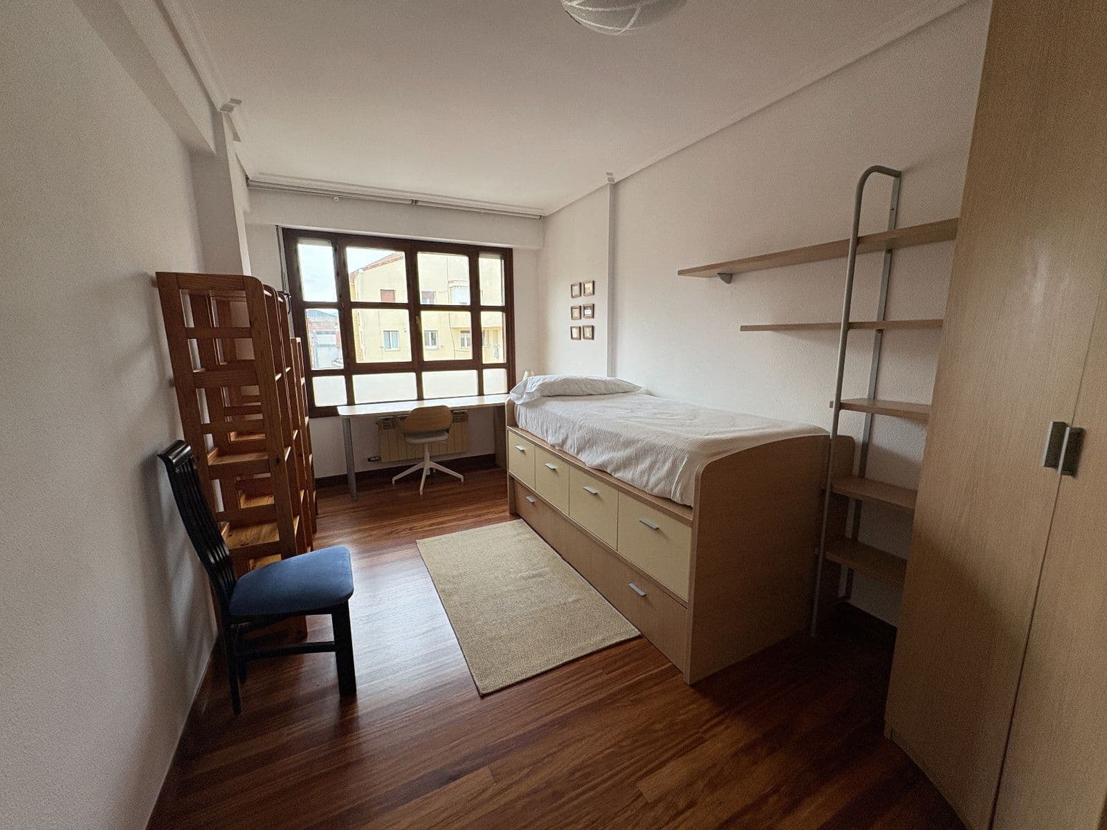 Se vende piso en Florida con garaje y txoko - imagen 35