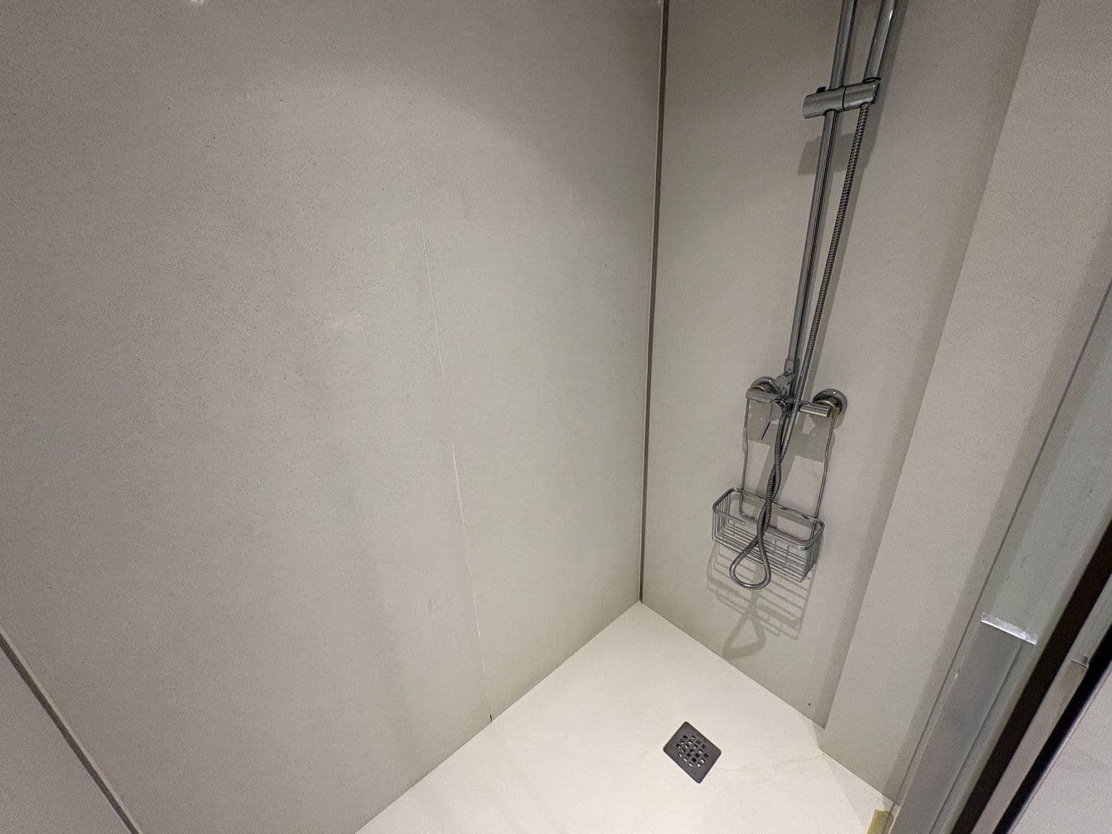 Se vende piso en Florida con garaje y txoko - imagen 28