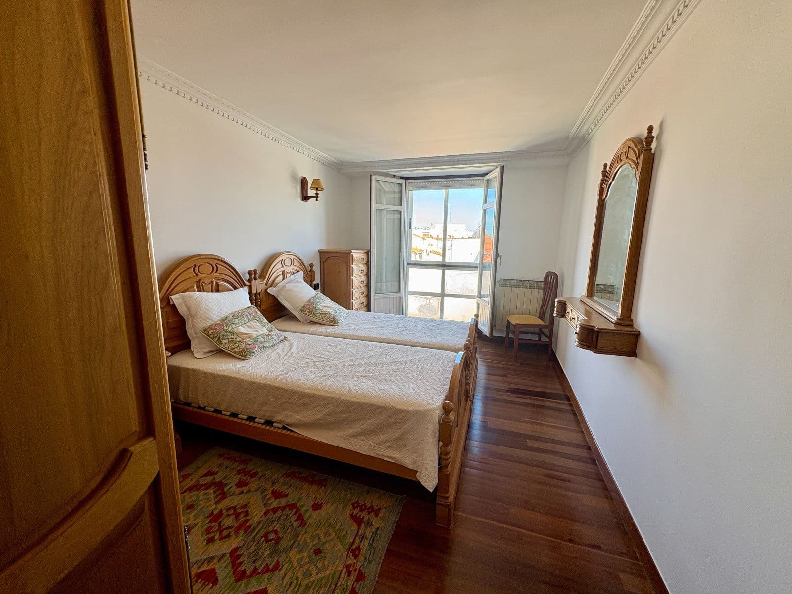 Se vende piso en Florida con garaje y txoko - imagen 56