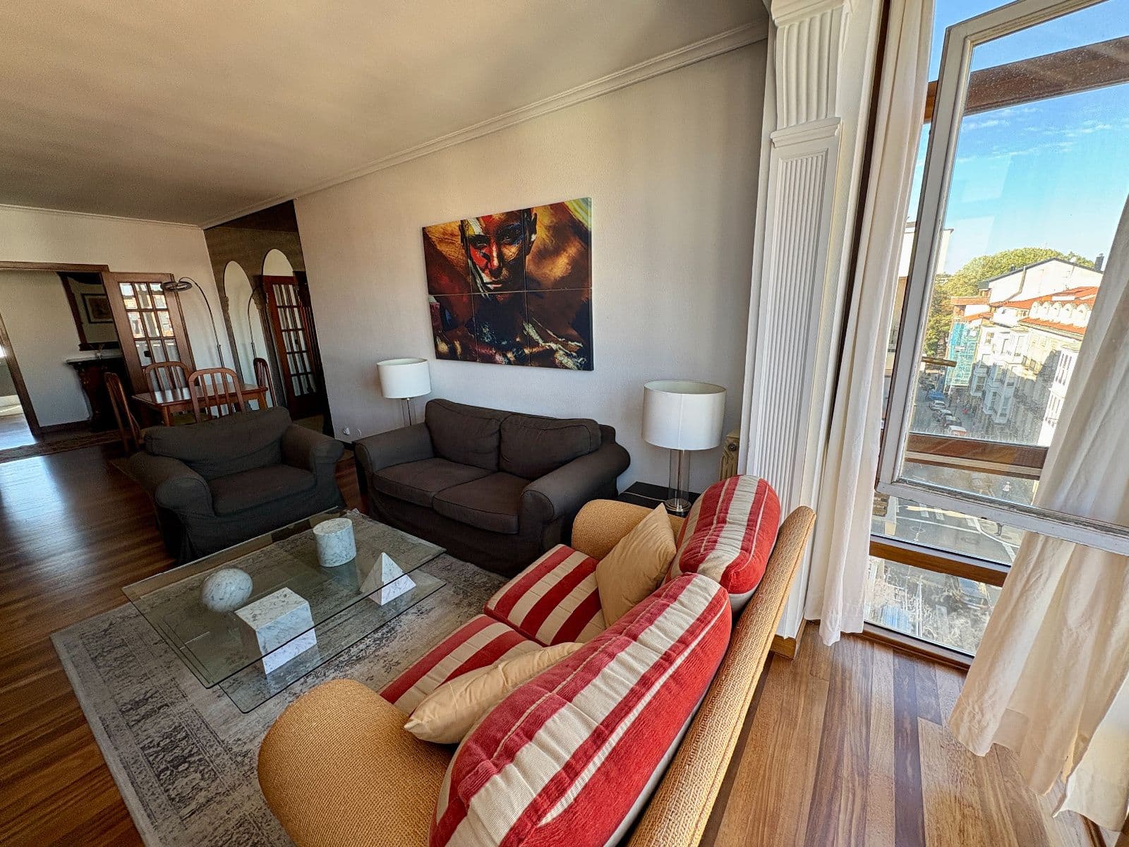 Se vende piso en Florida con garaje y txoko - imagen 2