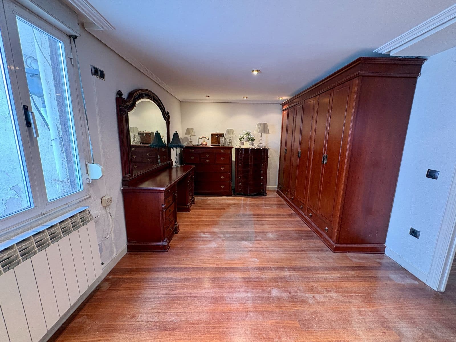 SE VENDE piso con ascensor en San Antonio - imagen 13