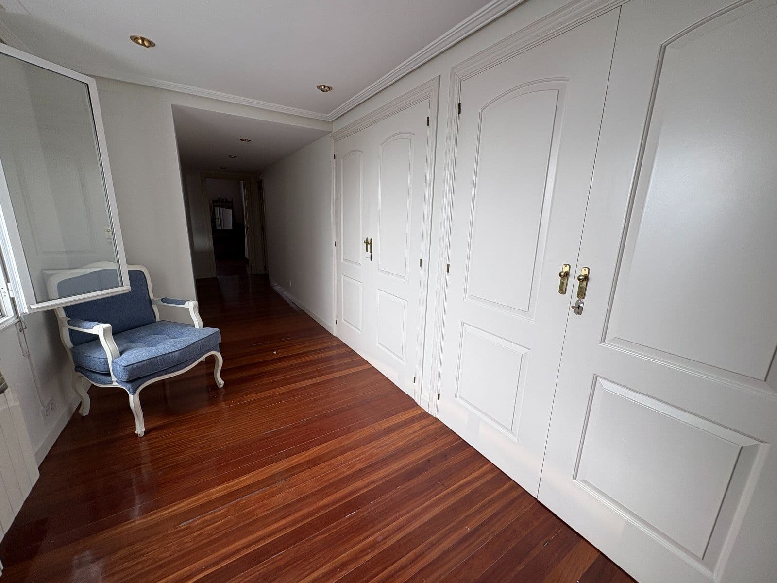 SE VENDE piso con ascensor en San Antonio - imagen 16