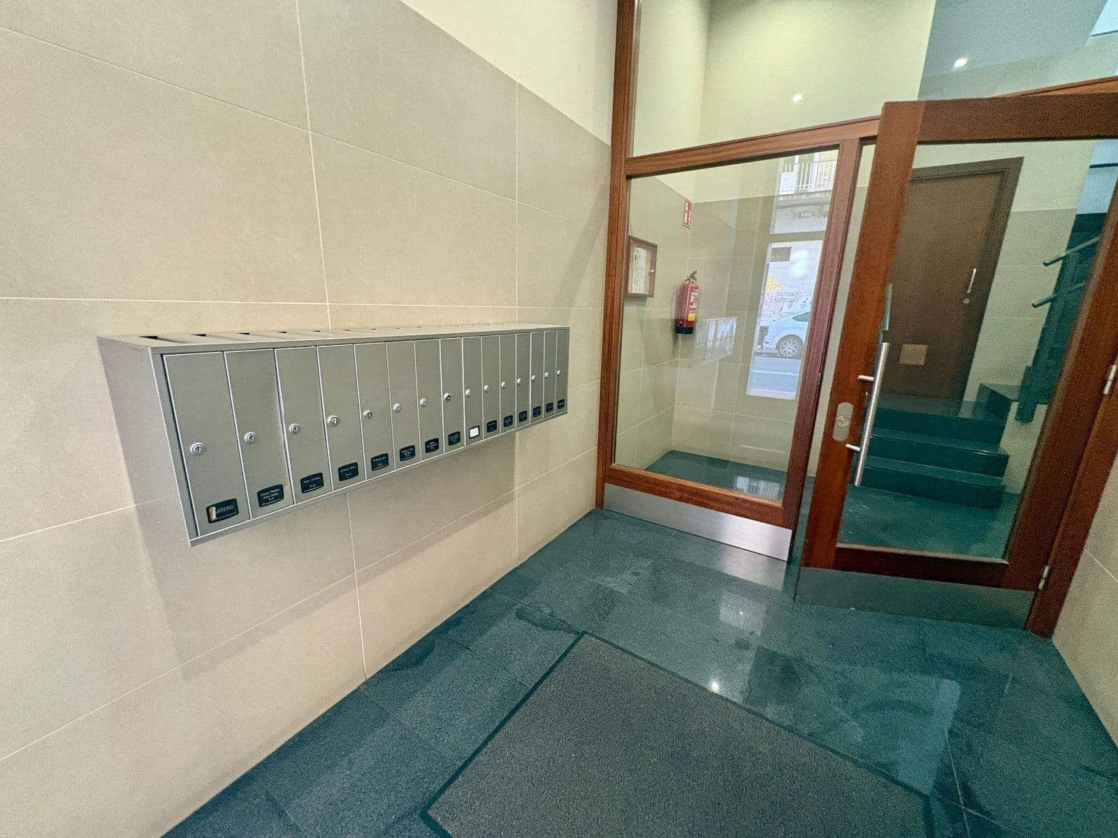 SE VENDE piso en Santa Isabel con ascensor - imagen 29