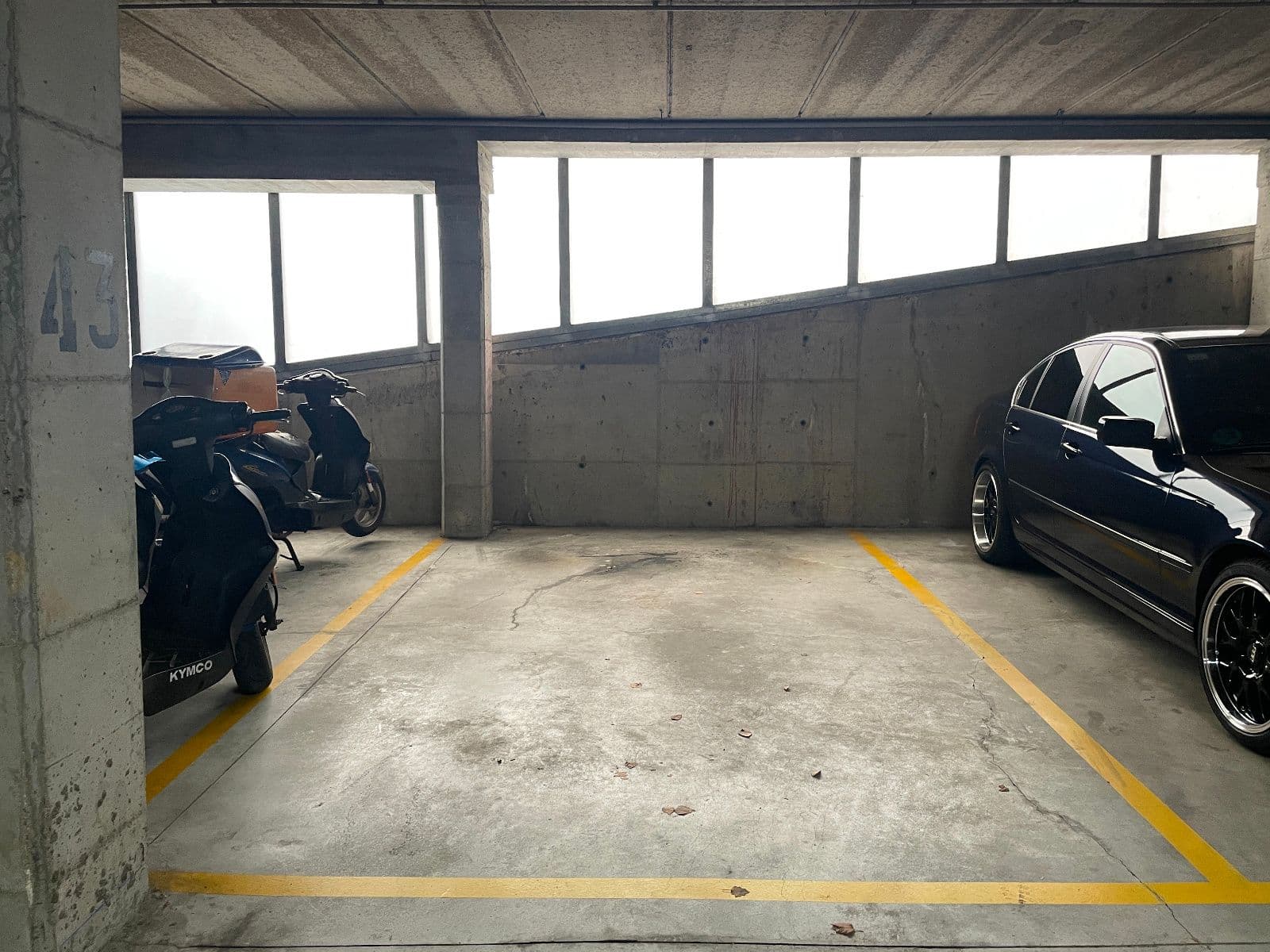 Se vende plaza de garaje en Zabalgana