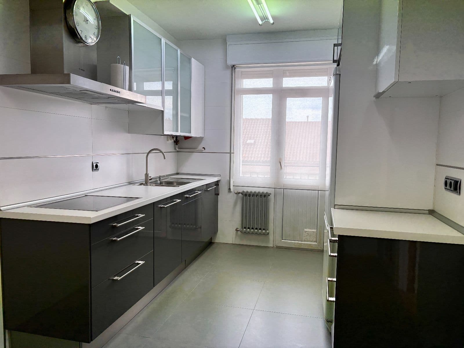 Se vende vivienda de 82m2 con 3 domitorios en Bruno Villarreal .